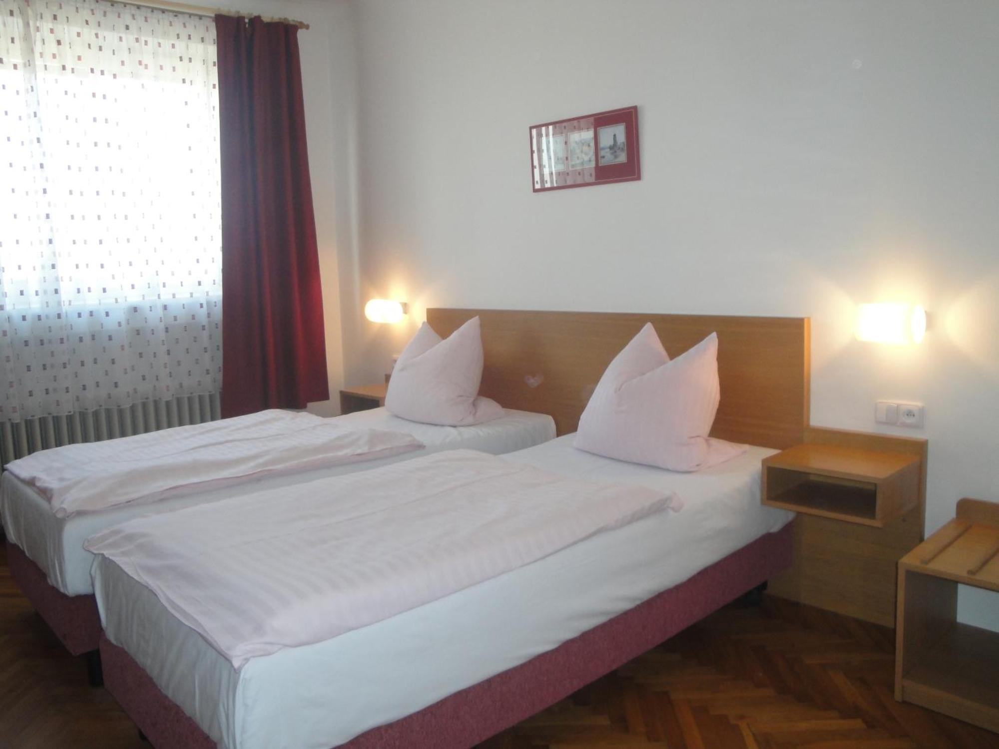 Pension Karnet Prag Rum bild